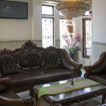 Hotel Wiwi Perkasa 2 Indramayu エクステリア 写真