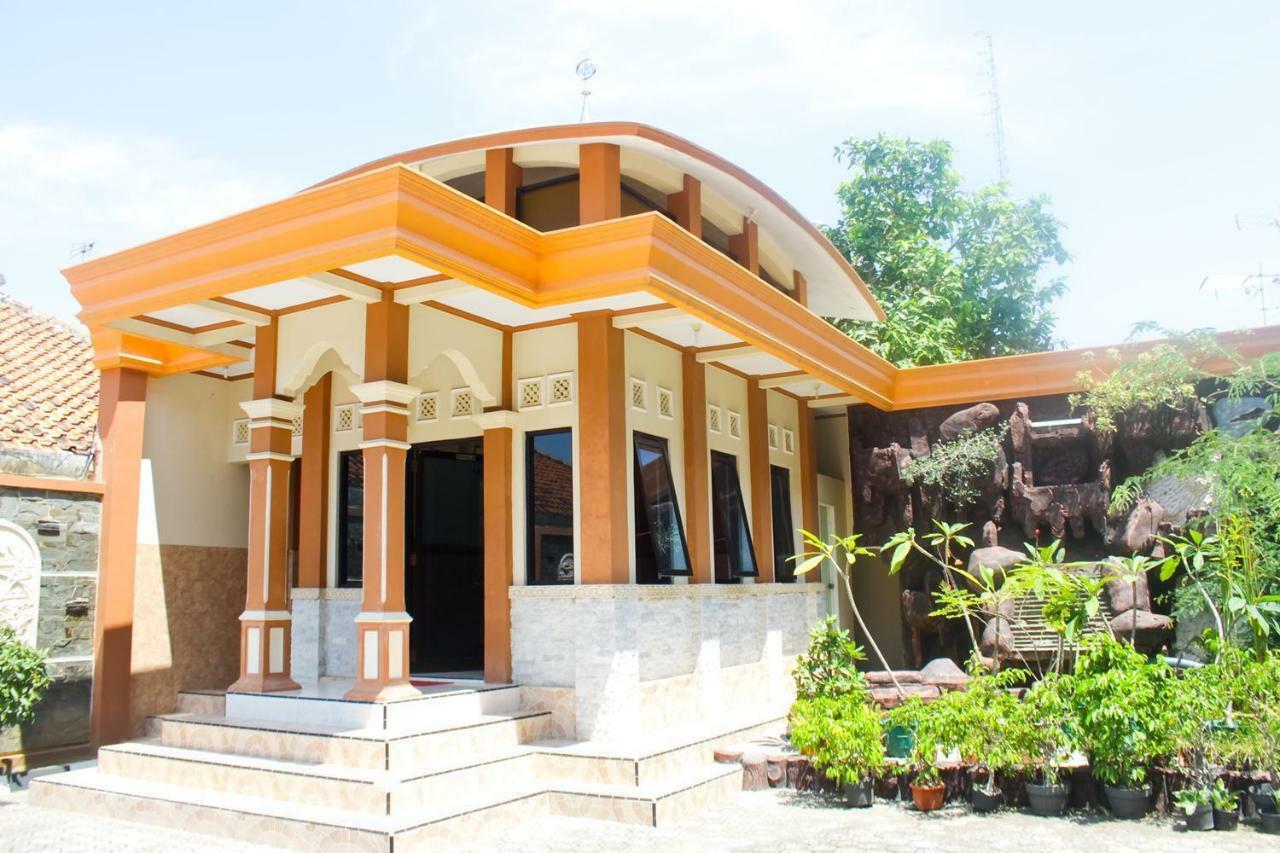 Hotel Wiwi Perkasa 2 Indramayu エクステリア 写真