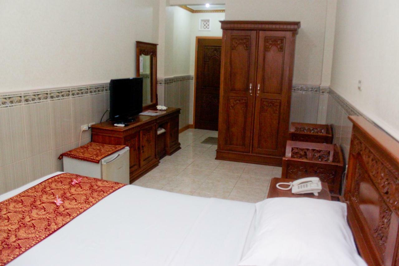 Hotel Wiwi Perkasa 2 Indramayu エクステリア 写真