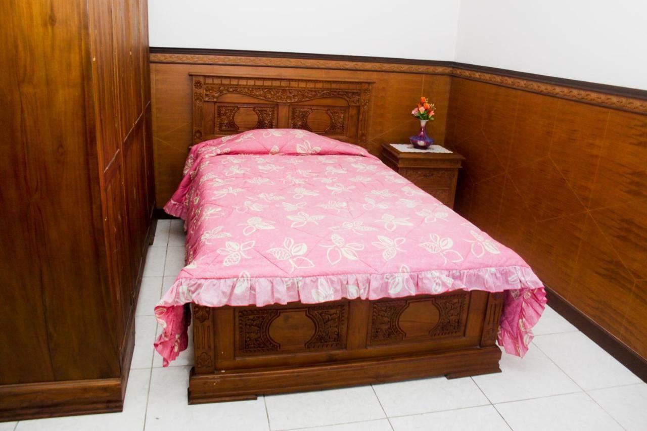 Hotel Wiwi Perkasa 2 Indramayu エクステリア 写真